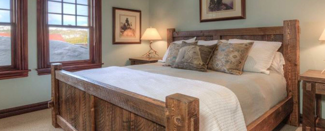 King Barnwood Bed